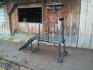 FITTING STAND